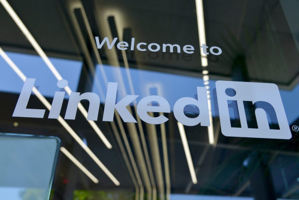 Optimise your LinkedIn profile so that recruiters find you